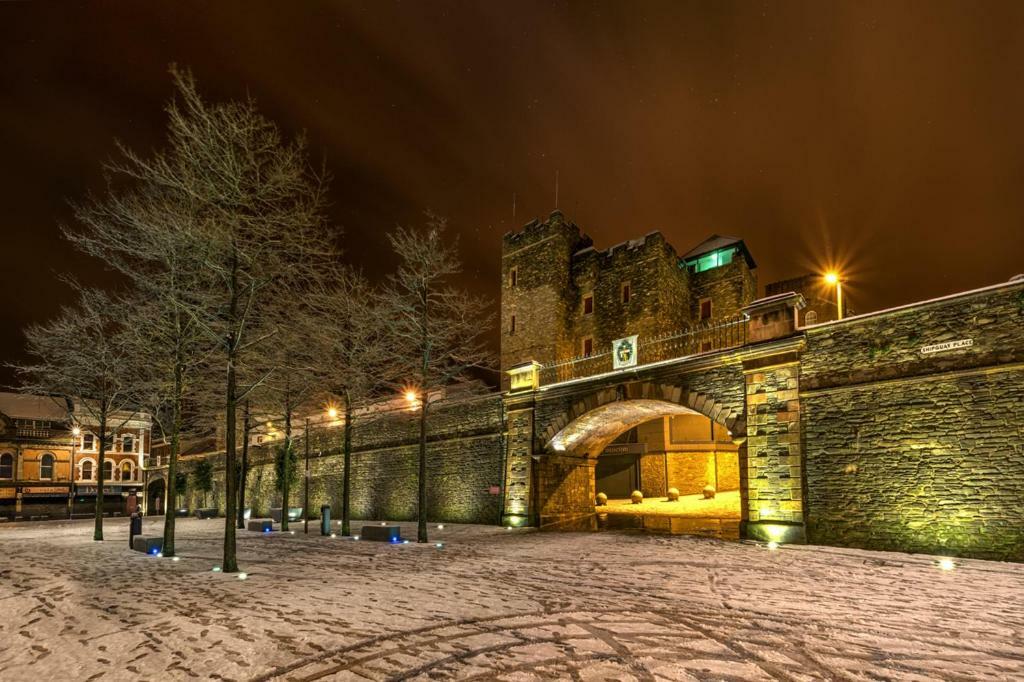 Windsor House Villa Londonderry Bagian luar foto